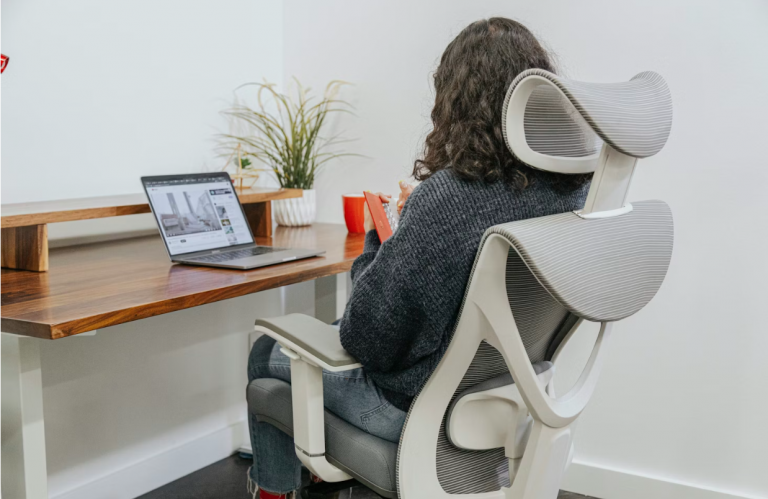 Home Office Setup: A Complete Tech Buyer’s Guide