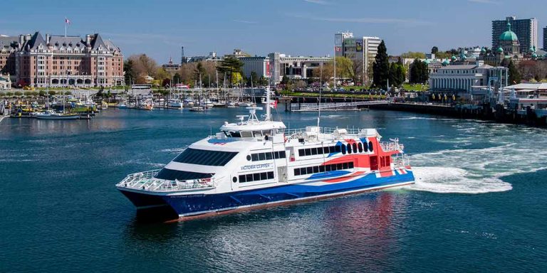 Victoria Clipper V arriving in Victoria's Inner Harbour